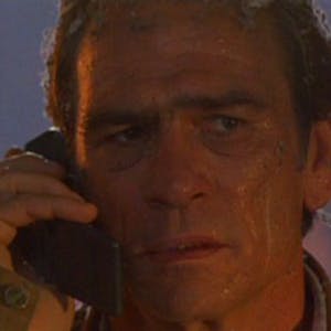 That's right, Tommy Lee Jones. You saved us from the heat in 'Volcano'. Now, can you work your magic with the iPad 3?